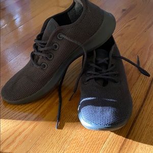 All birds Men’s Tree Runners Worn only once!